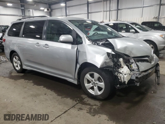 2019 Toyota Sienna LE Auto Access Seat with VIN 5TDKZ3DC6KS005563, listed as a Copart auction lot 49062175 with 174,450 mi miles and Salvage Title. Bid and sale history available at DreamBid. Image 4.