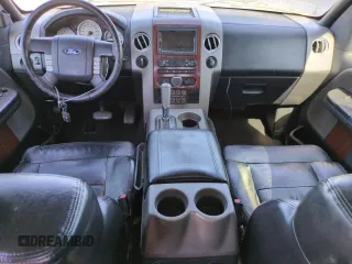 2006 Ford F-150 XLT z VIN 1FTPW14576FA41997, wystawiony jako Copart lot #63773895 z przebiegiem 182 893 mil mil oraz Czysty tytuł • Clean title. Historia ofert i sprzedaży dostępna na DreamBid. Obrazek 8.
