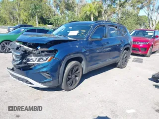 2022 Volkswagen Atlas 3.6L V6 SE w/Technology with VIN 1V2HR2CA9NC554408, listed as a IAAI auction lot 40941820 with 1 mi miles. Bid and sale history available at carsss.com. Image 17.