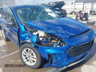 2022 Ford Escape SE Hybrid with VIN 1FMCU9BZ9NUA39229, listed as a IAAI auction lot 42447009 with 39,657 mi miles and . Bid and sale history available at DreamBid. Image 6.
