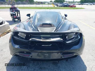 2018 McLaren 720S z VIN SBM14DCA9JW001142, wystawiony jako IAAI lot #42370707 z przebiegiem 15 654 mil mil oraz . Historia ofert i sprzedaży dostępna na DreamBid. Obrazek 16.