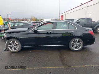 2018 Mercedes-Benz C 300 with VIN 55SWF4JB2JU265097, listed as a IAAI auction lot 40845046 with 100,576 mi miles and . Bid and sale history available at DreamBid. Image 14.