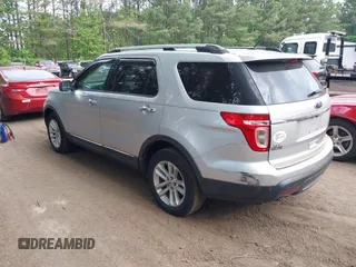 2011 Ford Explorer XLT with VIN 1FMHK7D88BGA71359, listed as a IAAI auction lot 42162122 with 171,530 mi miles and . Bid and sale history available at carsss.com. Image 3.