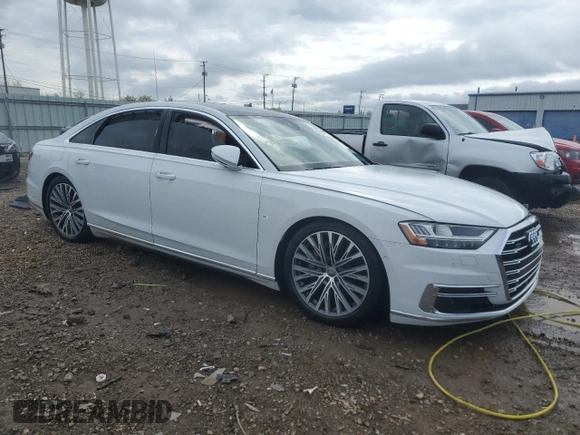 2019 Audi A8 z VIN WAU8DAF87KN018640, wystawiony jako Copart lot #54318975 z przebiegiem Nie podano mil oraz Szkoda całkowita • Salvage title. Historia ofert i sprzedaży dostępna na DreamBid. Obrazek 4.