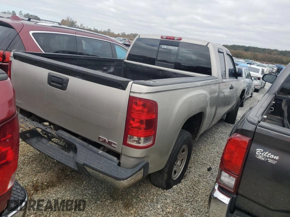 2009 GMC Sierra 1500 with VIN 2GTEC29C891102251, listed as a Copart auction lot 75658934 with 155,584 mi miles and Salvage Title. Bid and sale history available at DreamBid. Image 3.