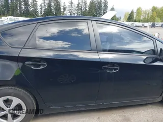 2015 Toyota Prius Four with VIN JTDKN3DUXF0407504, listed as a IAAI auction lot 42087137 with 125,352 mi miles. Bid and sale history available at carsss.com. Image 13.