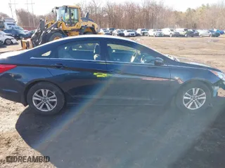 2011 Hyundai Sonata GLS with VIN 5NPEB4AC7BH120139, listed as a IAAI auction lot 41812637 with 86,119 mi miles. Bid and sale history available at carsss.com. Image 13.