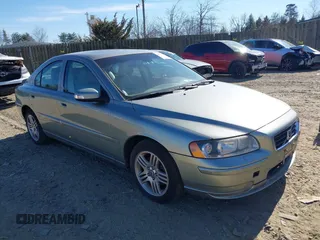 2008 Volvo S60 2.5T with VIN YV1RS592882699410, listed as a IAAI auction lot 41704749 with 94,025 mi miles. Bid and sale history available at carsss.com. Image 1.