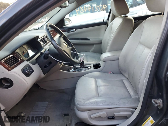 2011 Chevrolet Impala LT Fleet z VIN 2G1WG5EK7B1203030, wystawiony jako Copart lot #57203935 z przebiegiem 141 650 mil mil oraz Nie do naprawy • Non repairable. Historia ofert i sprzedaży dostępna na DreamBid. Obrazek 7.