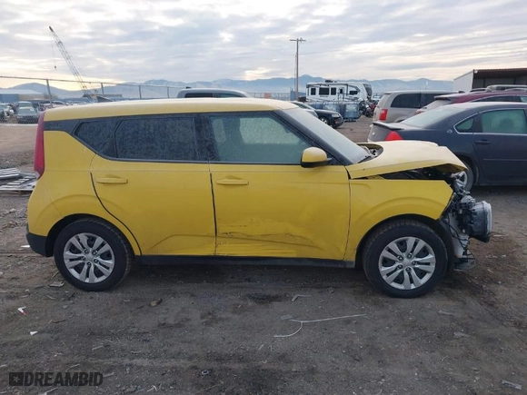 2020 Kia Soul LX with VIN KNDJ23AUXL7076743, listed as a IAAI auction lot 41073976 with 28,531 mi miles. Bid and sale history available at carsss.com. Image 14.