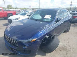 2021 Maserati Levante S with VIN ZN661YUAXMX370022, listed as a IAAI auction lot 40672941 with NaN miles. Bid and sale history available at carsss.com. Image 18.
