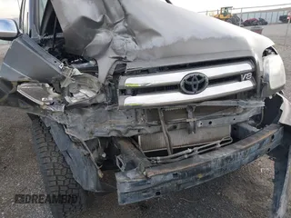 2005 Toyota Tundra SR5 with VIN 5TBDT44185S475556, listed as a IAAI auction lot 41589056 with 222,658 mi miles and . Bid and sale history available at DreamBid. Image 6.