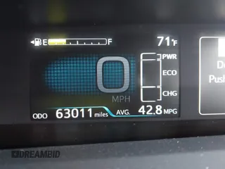 2016 Toyota Prius Four z VIN JTDKARFU3G3506953, wystawiony jako IAAI lot #42239553 z przebiegiem 63 011 mil mil oraz . Historia ofert i sprzedaży dostępna na DreamBid. Obrazek 15.
