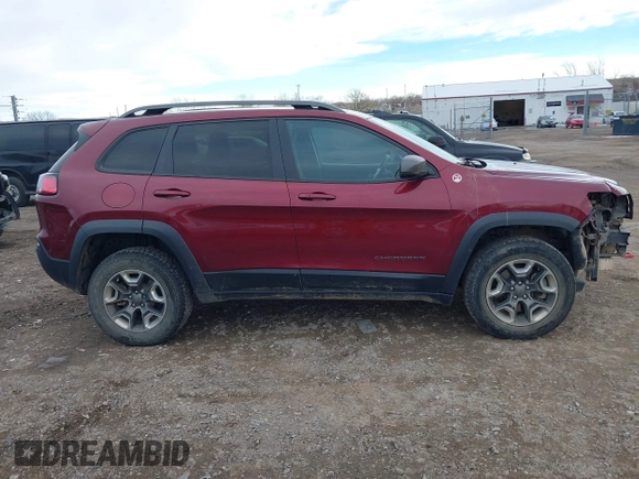 2019 Jeep Cherokee Trailhawk Elite with VIN 1C4PJMBX3KD483704, listed as a IAAI auction lot 40994848 with 176,770 mi miles. Bid and sale history available at carsss.com. Image 14.