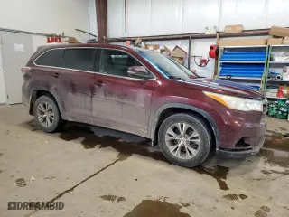 2015 Toyota Highlander LE with VIN 5TDBKRFH7FS181785, listed as a Copart auction lot 46100905 with 326,520 mi miles and Salvage Title. Bid and sale history available at carsss.com. Image 4.