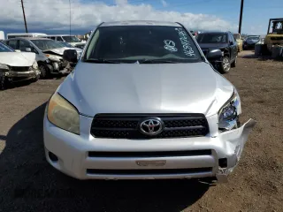 2006 Toyota RAV4 with VIN JTMZD33V165014098, listed as a Copart auction lot 46847645 with 109,713 mi miles and Salvage Title. Bid and sale history available at carsss.com. Image 5.