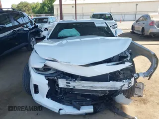 2017 Chevrolet Camaro 1LT z VIN 1G1FB1RS3H0215472, wystawiony jako IAAI lot #42192641 z przebiegiem 23 716 mil mil oraz . Historia ofert i sprzedaży dostępna na DreamBid. Obrazek 13.