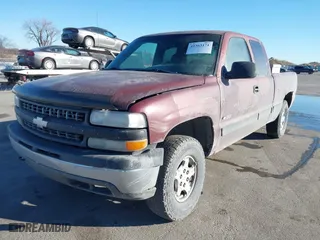 2001 Chevrolet Silverado 1500 LT with VIN 1GCEK19T21E343934, listed as a IAAI auction lot 41363171 with 366,954 mi miles. Bid and sale history available at carsss.com. Image 2.