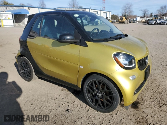 2017 Smart fortwo Passion with VIN WMEFK5DA5HK146190, listed as a Copart auction lot 47440835 with 41,803 mi miles and Salvage title. Bid and sale history available at DreamBid. Image 4.