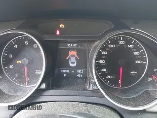 2011 Audi A5 Premium Plus z VIN WAULFAFH2BN020509, wystawiony jako IAAI lot #42381177 z przebiegiem 132 106 mil mil oraz . Historia ofert i sprzedaży dostępna na DreamBid. Obrazek 7.