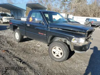 1997 Dodge 1500 z VIN 1B7HF16ZXVJ522763, wystawiony jako Copart lot #42707965 z przebiegiem 119 365 mil mil oraz Szkoda całkowita • Salvage title. Historia ofert i sprzedaży dostępna na DreamBid. Obrazek 4.