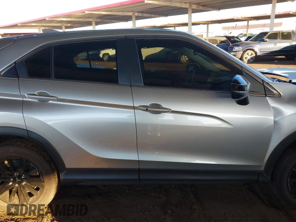 2024 Mitsubishi Eclipse Cross LE z VIN JA4ATVAA8RZ062944, wystawiony jako IAAI lot #41760306 z przebiegiem 8 755 mil mil oraz . Historia ofert i sprzedaży dostępna na DreamBid. Obrazek 13.