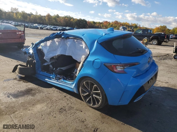 2021 Toyota Corolla Hatchback XSE with VIN JTNA4MBE1M3126859, listed as a Copart auction lot 75822304 with 0 mi miles and Salvage Title. Bid and sale history available at carsss.com. Image 2.