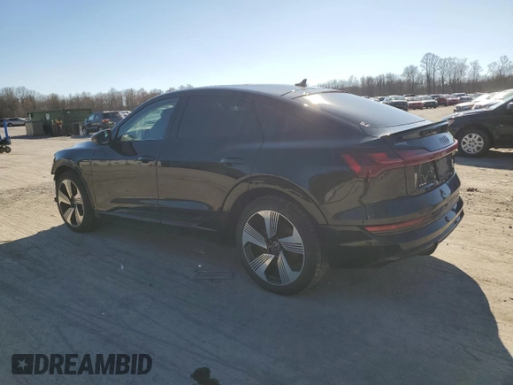 2021 Audi e-tron Sportback Prestige z VIN WA13ABGE8MB020413, wystawiony jako Copart lot #48903724 z przebiegiem 29 440 mil mil oraz . Historia ofert i sprzedaży dostępna na DreamBid. Obrazek 2.