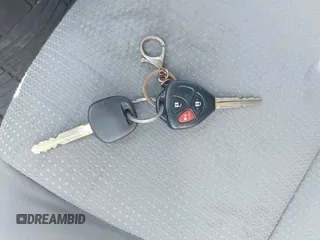 2010 Toyota Matrix z VIN 2T1KU4EE8AC250621, wystawiony jako IAAI lot #42299900 z przebiegiem 149 194 mil mil oraz . Historia ofert i sprzedaży dostępna na DreamBid. Obrazek 11.