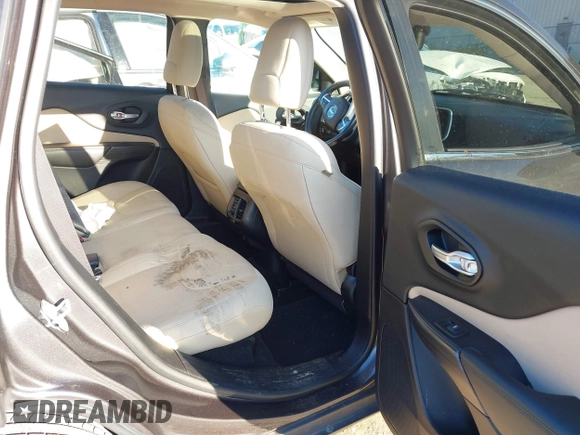 2015 Jeep Cherokee Latitude with VIN 1C4PJMCSXFW725644, listed as a IAAI auction lot 41312764 with 191,714 mi miles and . Bid and sale history available at DreamBid. Image 8.