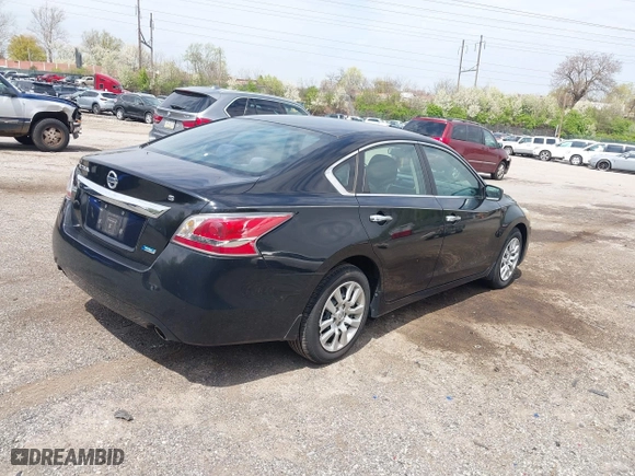 2014 Nissan Altima 2.5 S with VIN 1N4AL3AP2EC193918, listed as a IAAI auction lot 42038404 with 196,162 mi miles. Bid and sale history available at carsss.com. Image 4.