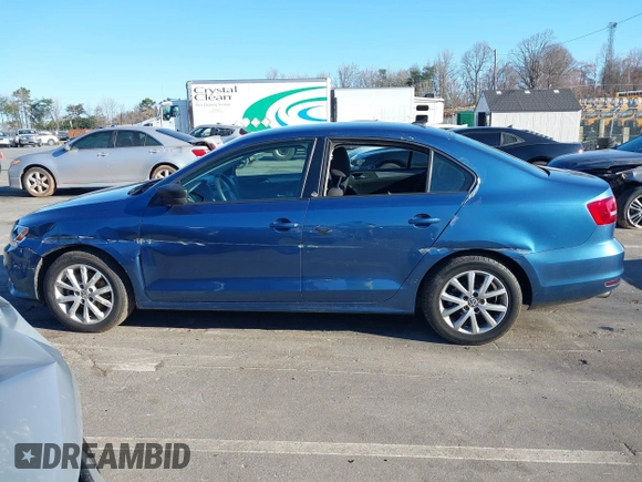 2015 Volkswagen Jetta SE z VIN 3VWD07AJ4FM285676, wystawiony jako IAAI lot #41787061 z przebiegiem 142 537 mil mil oraz . Historia ofert i sprzedaży dostępna na DreamBid. Obrazek 13.