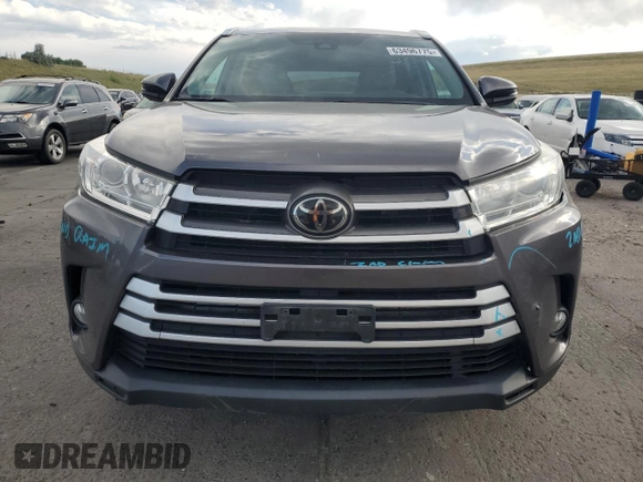 2018 Toyota Highlander SE with VIN 5TDJZRFH8JS538021, listed as a Copart auction lot 63496775 with 43,586 mi miles and Salvage title. Bid and sale history available at DreamBid. Image 5.