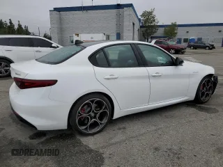 2022 Alfa Romeo Giulia Veloce with VIN ZARFAMBN9N7666141, listed as a Copart auction lot 55566014 with 3,391 mi miles and Salvage Title. Bid and sale history available at carsss.com. Image 3.