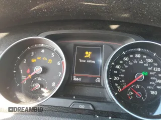 2017 Volkswagen GTI S z VIN 3VW447AU5HM002056, wystawiony jako Copart lot #56643855 z przebiegiem 48 841 mil mil oraz Szkoda całkowita • Salvage title. Historia ofert i sprzedaży dostępna na DreamBid. Obrazek 9.