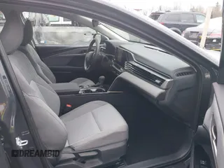 2025 Toyota Camry LE z VIN 4T1DBADK8SU516255, wystawiony jako IAAI lot #41847062 z przebiegiem 4 534 mil mil oraz . Historia ofert i sprzedaży dostępna na DreamBid. Obrazek 5.