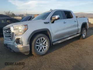 2021 GMC Sierra 1500 SLT z VIN 3GTU9DED6MG249205, wystawiony jako Copart lot #43583845 z przebiegiem 33 053 mil mil oraz Szkody całkowita. Historia ofert i sprzedaży dostępna na DreamBid. Obrazek 1.