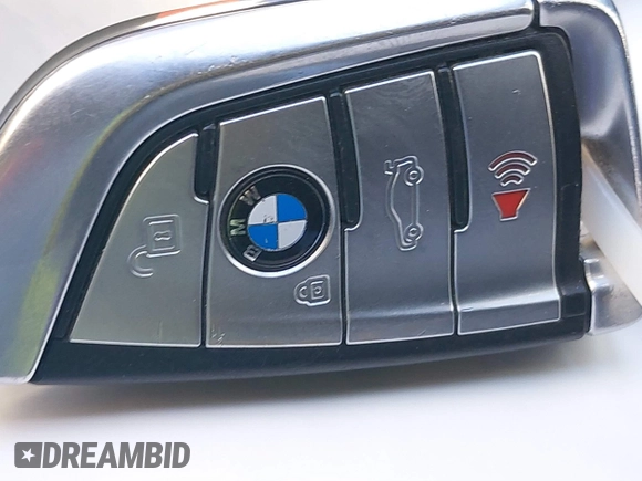 2022 BMW 7 Series 740i with VIN WBA7T2C07NCG88615, listed as a IAAI auction lot 39972481 with 76,169 mi miles. Bid and sale history available at carsss.com. Image 11.