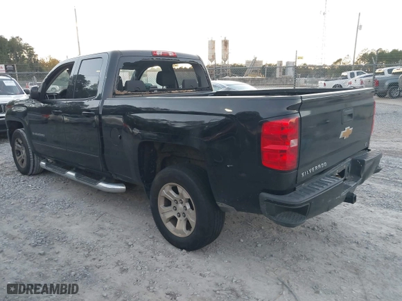 2018 Chevrolet Silverado 1500 LT with VIN 1GCVKREH9JZ115468, listed as a IAAI auction lot 40924644 with 213,059 mi miles. Bid and sale history available at carsss.com. Image 3.