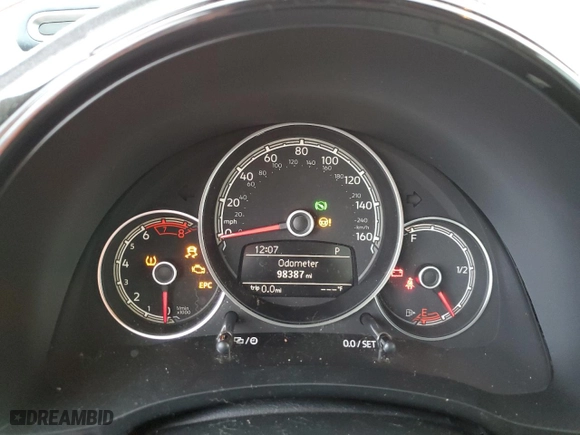 2019 Volkswagen Beetle S with VIN 3VWFD7AT3KM708711, listed as a Copart auction lot 82218764 with 98,387 mi miles and Salvage Title. Bid and sale history available at carsss.com. Image 9.