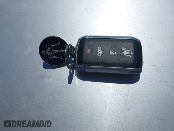 2023 Maserati Grecale Modena z VIN ZN682AVM4P7427440, wystawiony jako IAAI lot #40210925 z przebiegiem Nie podano mil oraz . Historia ofert i sprzedaży dostępna na DreamBid. Obrazek 11.