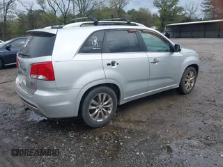 2012 Kia Sorento SX with VIN 5XYKW4A22CG230880, listed as a IAAI auction lot 41924739 with 187,122 mi miles. Bid and sale history available at carsss.com. Image 4.