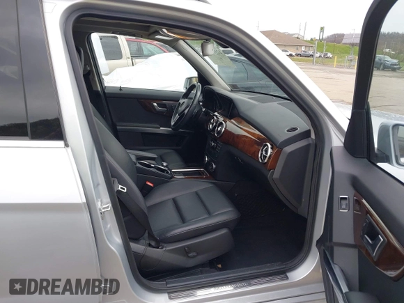 2014 Mercedes-Benz GLK 350 with VIN WDCGG8JB7EG202576, listed as a IAAI auction lot 42013852 with 42,838 mi miles and . Bid and sale history available at DreamBid. Image 5.