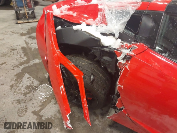 2015 Chevrolet Corvette Z51 2LT with VIN 1G1YK2D78F5104806, listed as a IAAI auction lot 41278311 with 23,412 mi miles and . Bid and sale history available at DreamBid. Image 6.