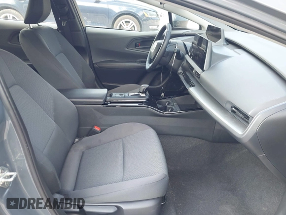 2024 Toyota Prius LE z VIN JTDACAAU2R3020216, wystawiony jako IAAI lot #42434518 z przebiegiem 43 544 mil mil oraz . Historia ofert i sprzedaży dostępna na DreamBid. Obrazek 5.