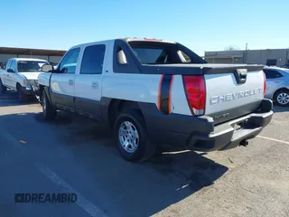2005 Chevrolet Avalanche LS with VIN 3GNEC12ZX5G182122, listed as a IAAI auction lot 41377166 with 239,987 mi miles and . Bid and sale history available at DreamBid. Image 3.