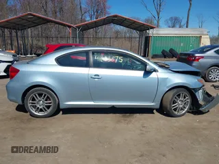 2005 Scion tC z VIN JTKDE177550057676, wystawiony jako IAAI lot #41883875 z przebiegiem 133 014 mil mil oraz . Historia ofert i sprzedaży dostępna na DreamBid. Obrazek 13.