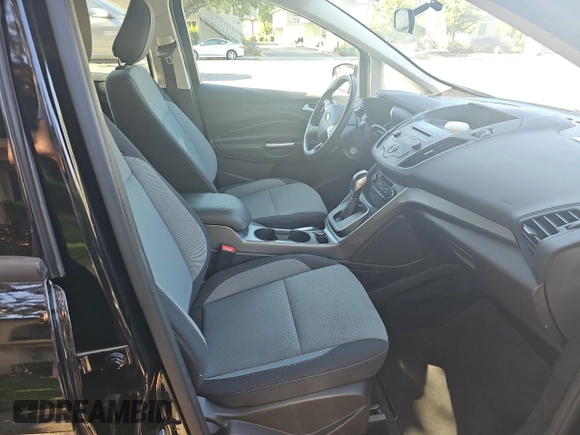 2018 Ford C-Max SE z VIN 1FADP5AU4JL102628, wystawiony jako Copart lot #59427625 z przebiegiem 55 666 mil mil oraz Szkody całkowita. Historia ofert i sprzedaży dostępna na DreamBid. Obrazek 5.