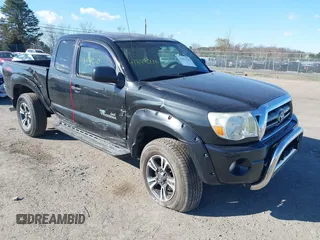 2010 Toyota Tacoma z VIN 5TEUU4EN4AZ730108, wystawiony jako IAAI lot #41843210 z przebiegiem 99 488 mil mil oraz . Historia ofert i sprzedaży dostępna na DreamBid. Obrazek 1.