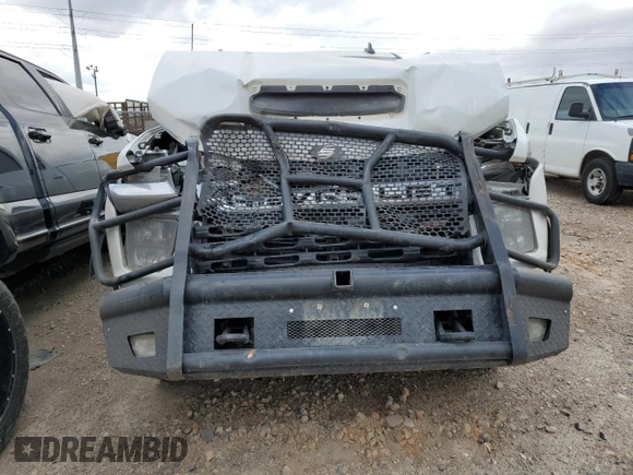 2021 Chevrolet Silverado 3500HD LT with VIN 1GC4YTEY6MF165354, listed as a Copart auction lot 44317015 with 85,376 mi miles and Salvage Title. Bid and sale history available at carsss.com. Image 5.